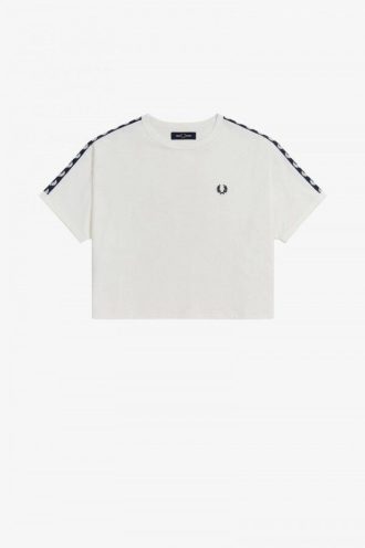 Beskurna tejpade ringar-t-shirts