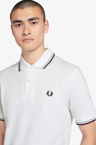 fred perry m12 piktrjor 1 15 330x496 - Fred Perry M12 pik&eacute;tr&ouml;jor