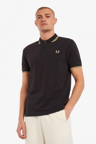 fred perry m3600 piktrjor 1 33 330x496 - Fred Perry M3600 pik&eacute;tr&ouml;jor