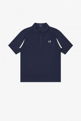 fred perry m3843 piktrjor 2 330x496 - Fred Perry M3843 pik&eacute;tr&ouml;jor