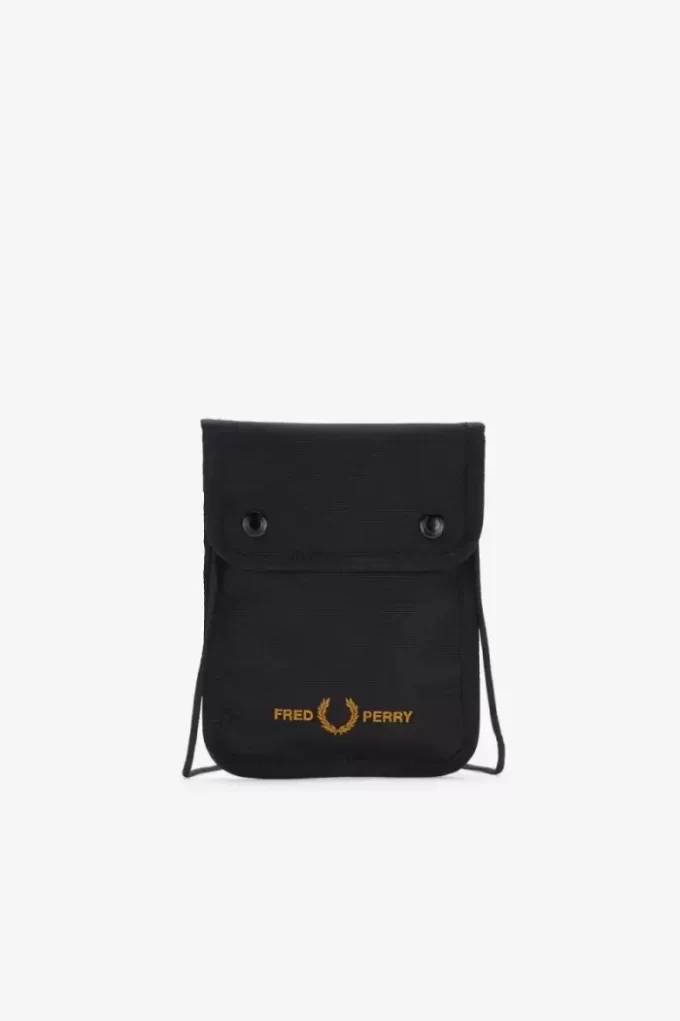 Fred Perry märkesväskor för män Fred Perry märkesväskor för män
