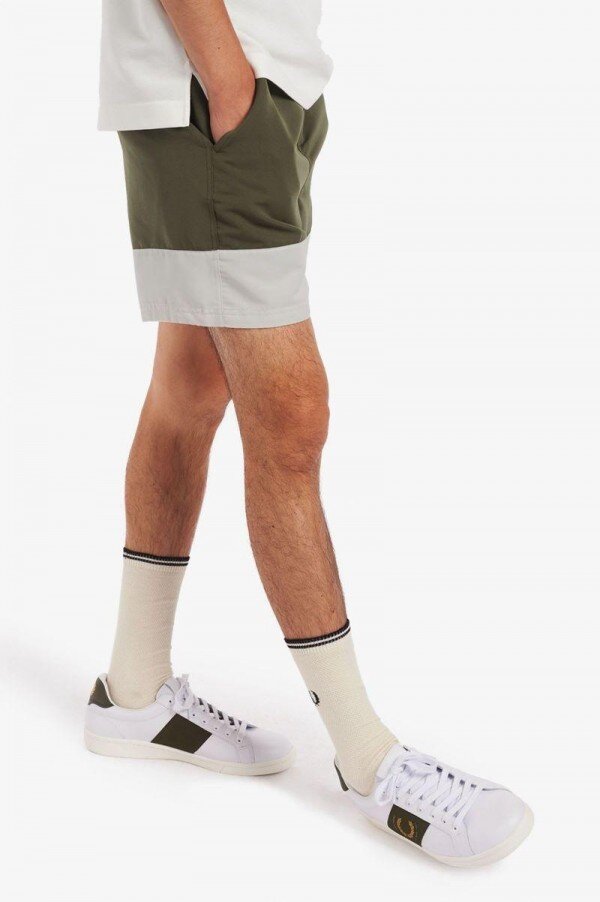 Färgblockerade badshorts Färgblockerade badshorts