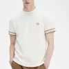 Herr-T-shirt med djärv spets i piké Herr-T-shirt med djärv spets i piké