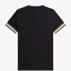 Herr-T-shirt med djärv spets i piké Herr-T-shirt med djärv spets i piké