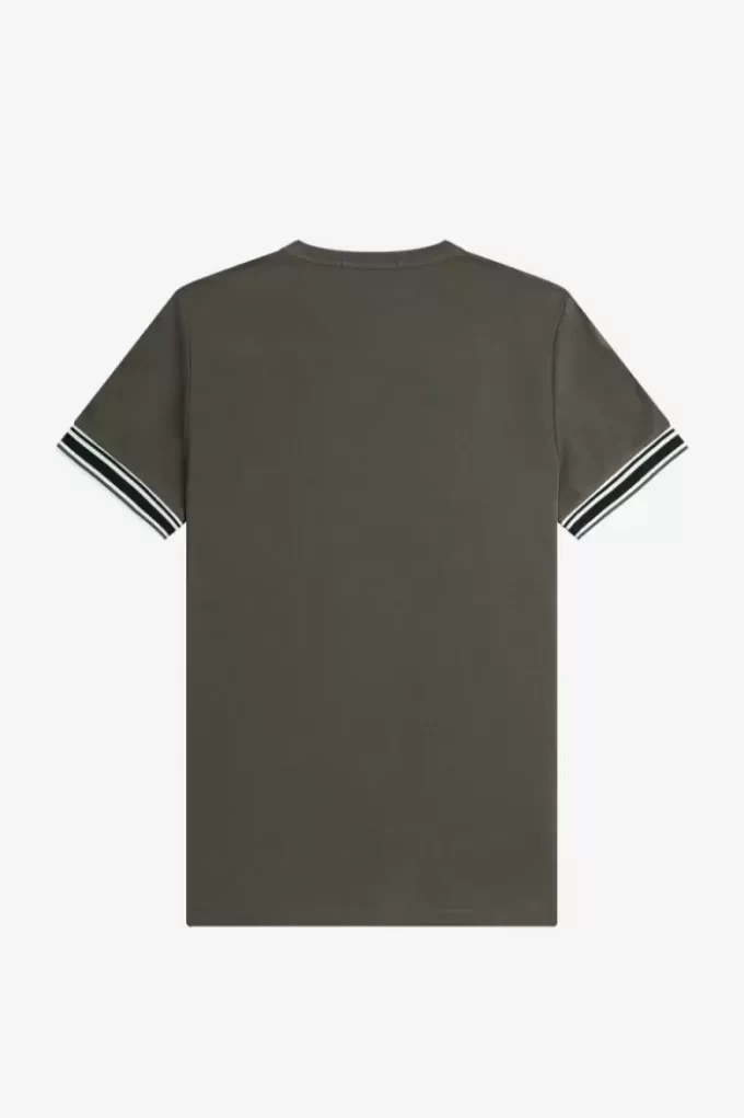 Herr-T-shirt med djärv spets i piké Herr-T-shirt med djärv spets i piké