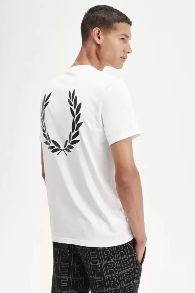 Herr-T-shirt med laurelkrans och grafik Herr-T-shirt med laurelkrans och grafik