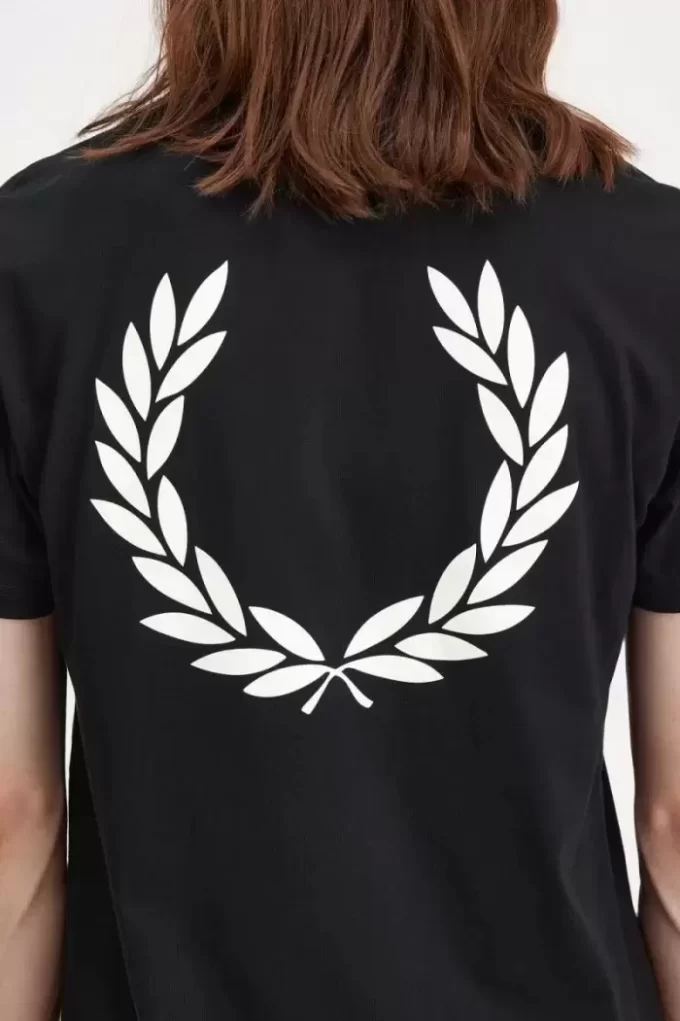 Herr-T-shirt med laurelkrans och grafik Herr-T-shirt med laurelkrans och grafik