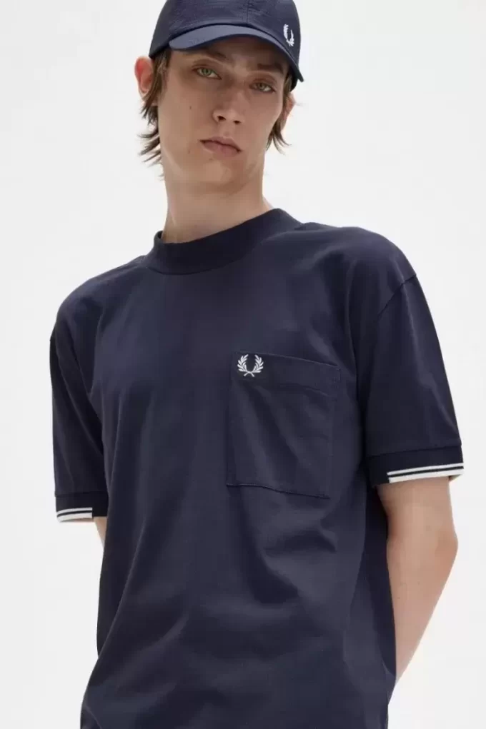 Herr-T-shirt med spetsad ärm Herr-T-shirt med spetsad ärm