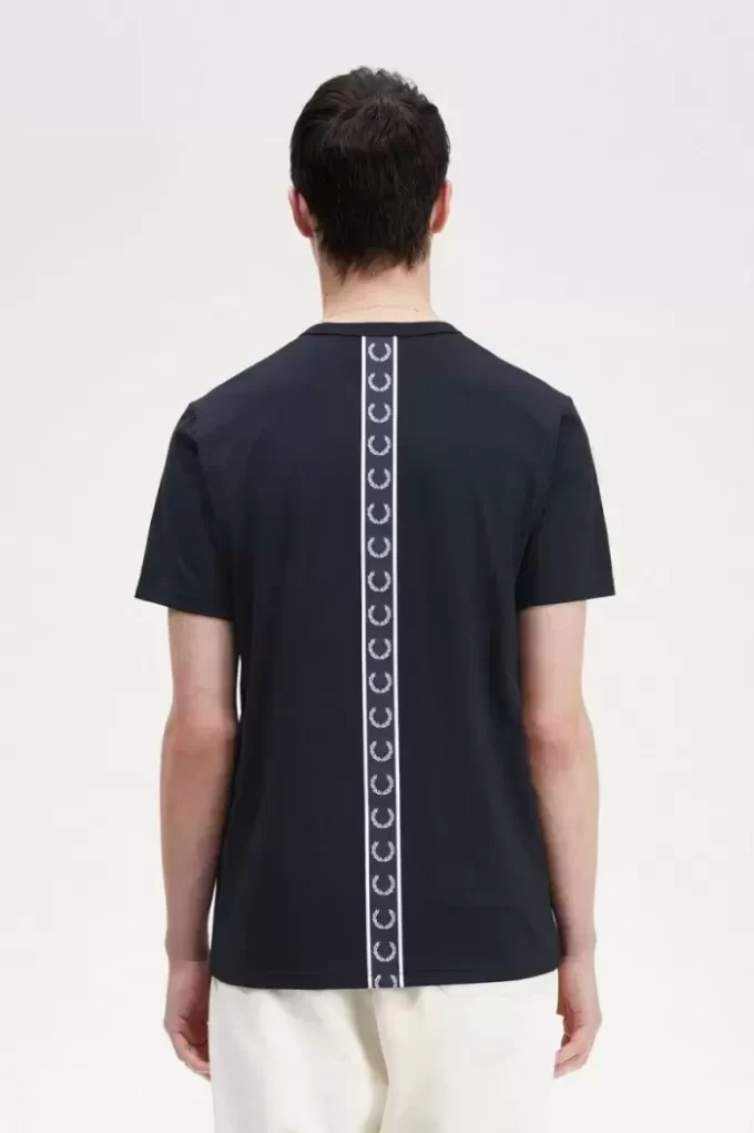 Herr-T-shirt med tejpdetalj Herr-T-shirt med tejpdetalj