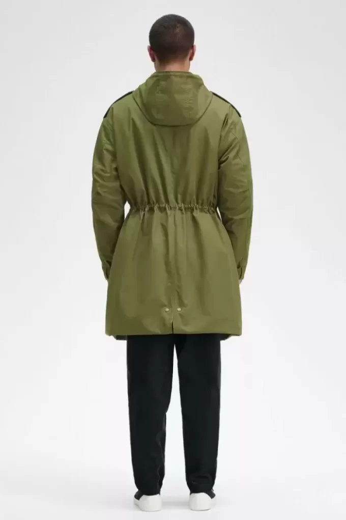Herrparkas med fuskpälsfoder Herrparkas med fuskpälsfoder