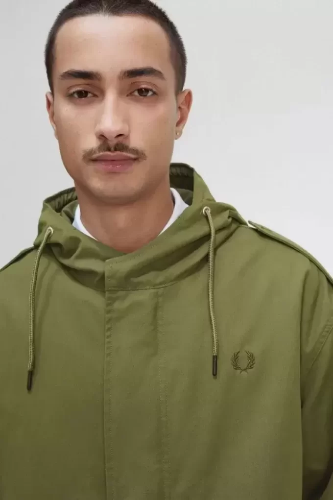 Herrparkas med fuskpälsfoder Herrparkas med fuskpälsfoder