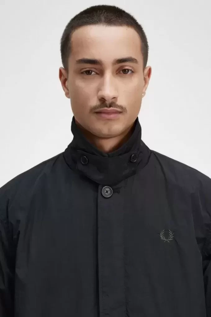 Herrparkas med knappar och Mac-logotyp Herrparkas med knappar och Mac-logotyp