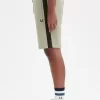 Herrshorts med präglad tejp Herrshorts med präglad tejp