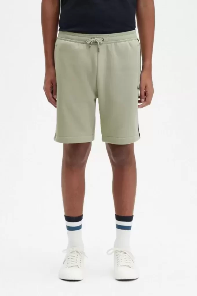 Herrshorts med präglad tejp Herrshorts med präglad tejp
