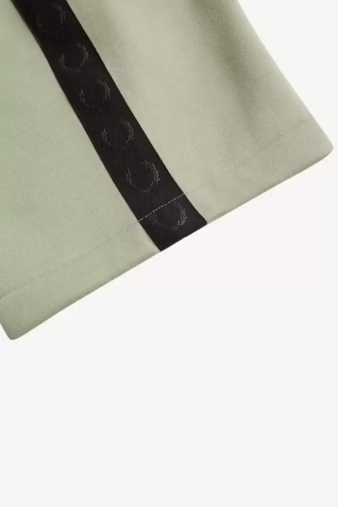 Herrshorts med präglad tejp Herrshorts med präglad tejp