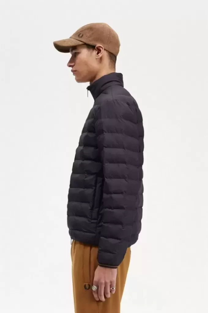 Isolerade herrjackor Isolerade herrjackor