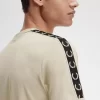 Kontrastbandad ringtröja för män Kontrastbandad ringtröja för män