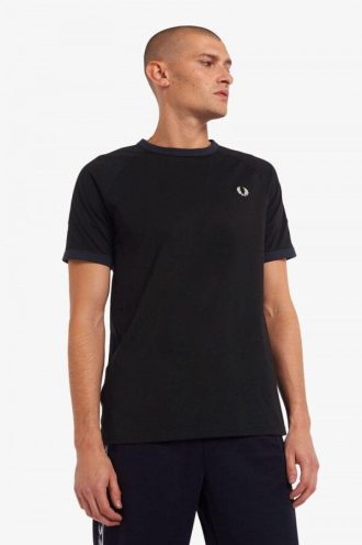 Panelerade tejpade t-shirts