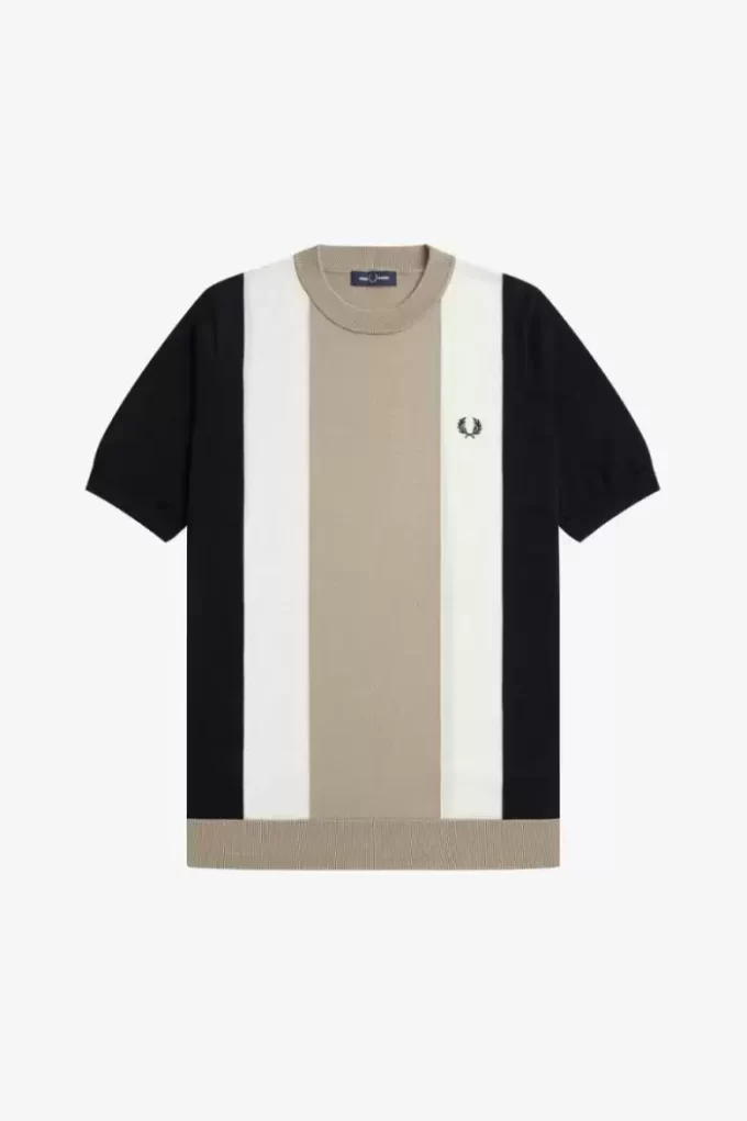 Randig finstickad herr-T-shirt Randig finstickad herr-T-shirt