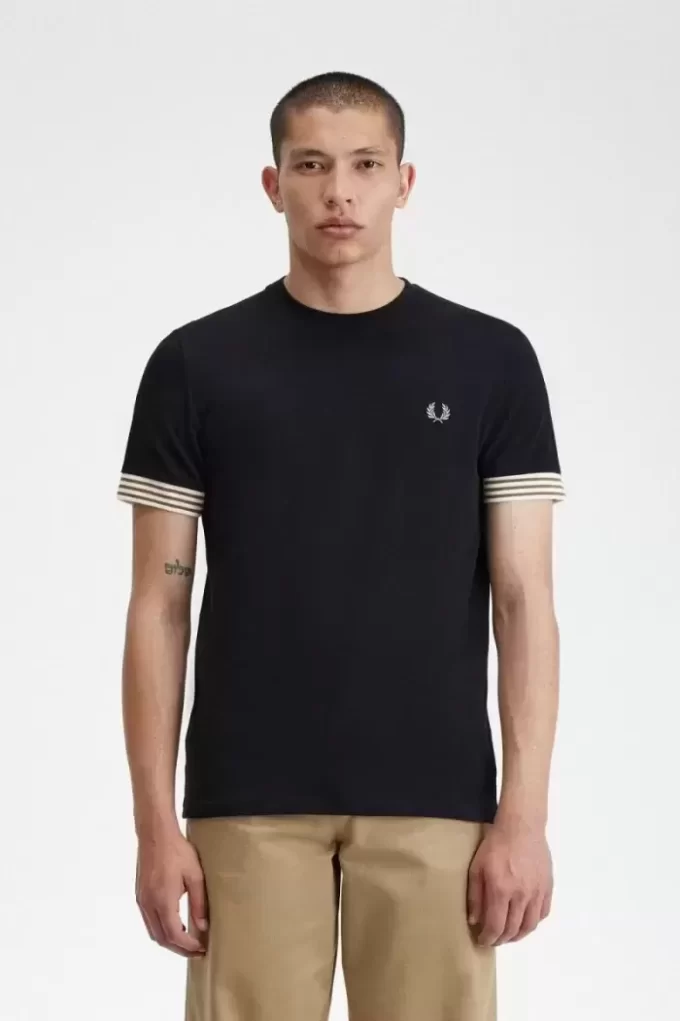 Randig manschett-t-shirt för män Randig manschett-t-shirt för män