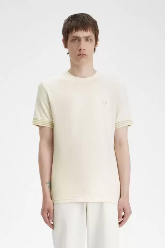 Randig manschett-t-shirt för män Randig manschett-t-shirt för män