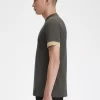 Randig manschett-t-shirt för män Randig manschett-t-shirt för män