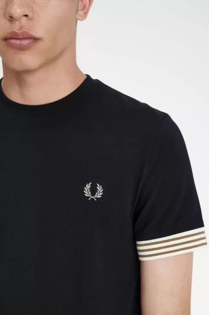 Randig manschett-t-shirt för män Randig manschett-t-shirt för män