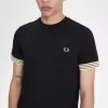 Randig manschett-t-shirt för män Randig manschett-t-shirt för män