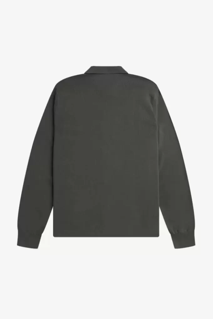 Stickad herrskjorta med knappar Stickad herrskjorta med knappar
