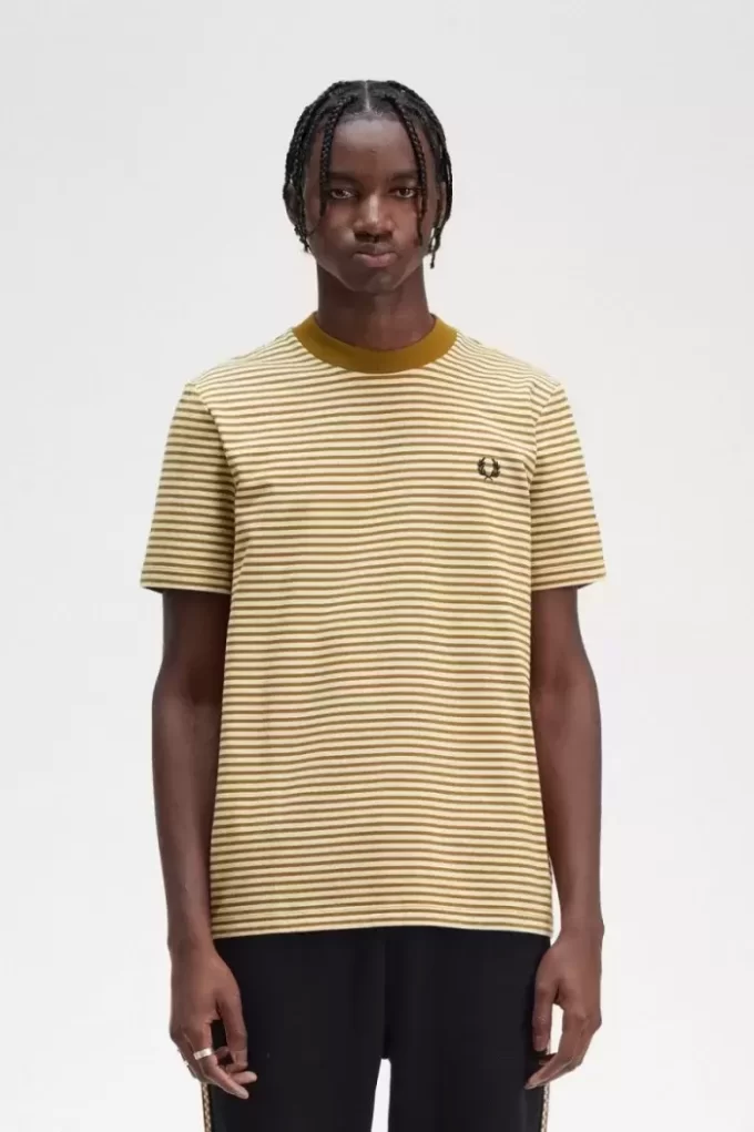 T-shirt med fina randig detaljer för män T-shirt med fina randig detaljer för män
