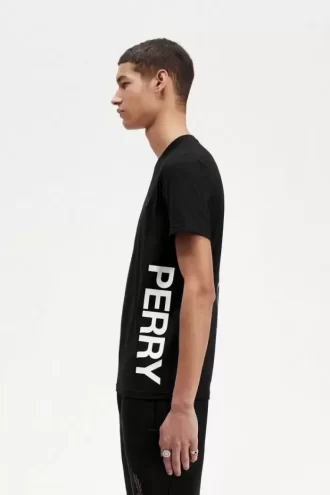 T-shirt med grafisk märkning för män