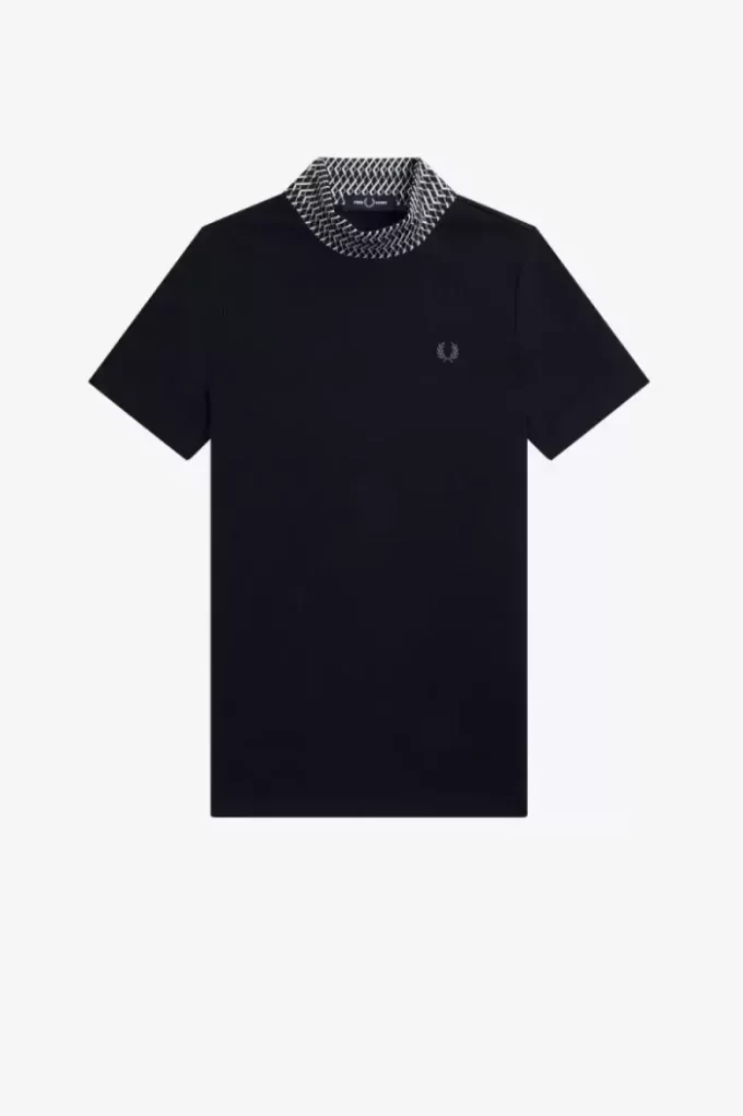 T-shirt med hög hals och jacquarddetaljer för kvinnor T-shirt med hög hals och jacquarddetaljer för kvinnor