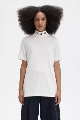 T-shirt med hög hals och lagerkrans för kvinnor T-shirt med hög hals och lagerkrans för kvinnor