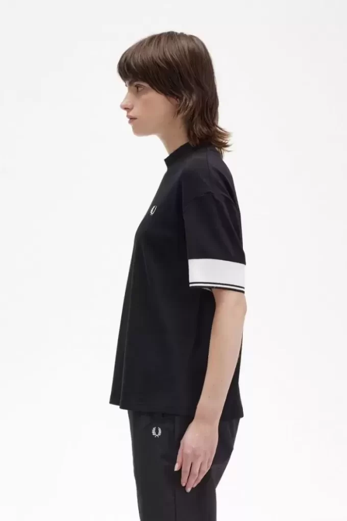 T-shirt med spetsad manschett i piké för kvinnor T-shirt med spetsad manschett i piké för kvinnor