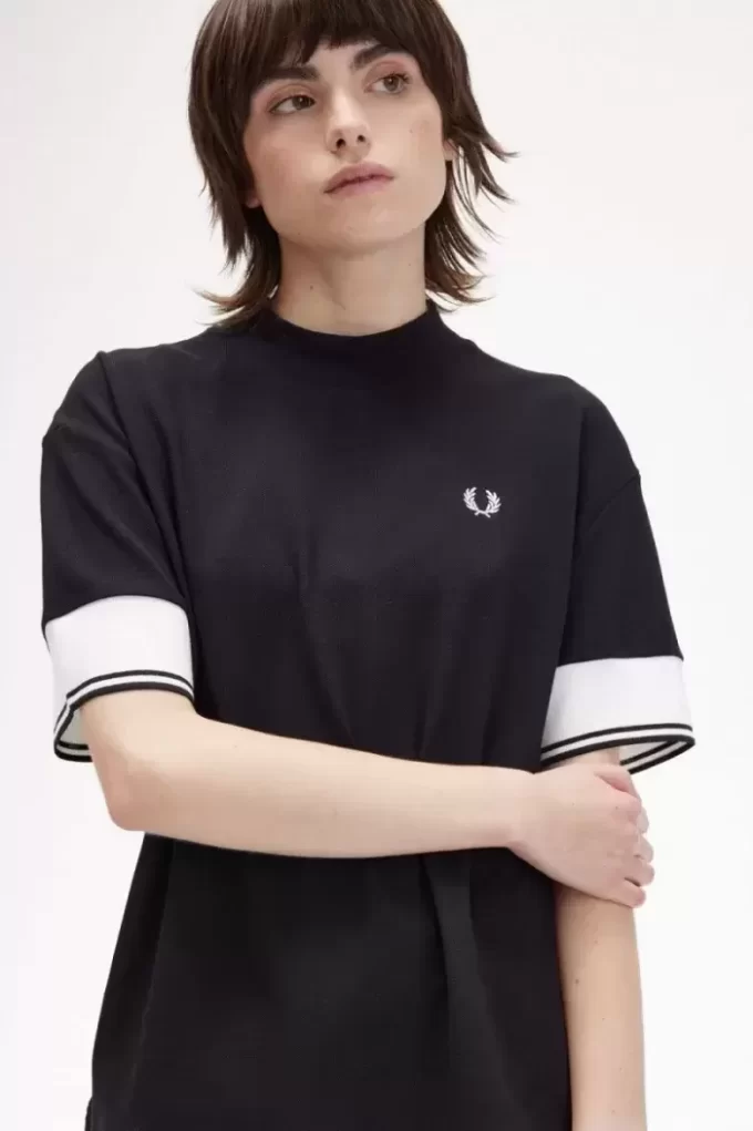 T-shirt med spetsad manschett i piké för kvinnor T-shirt med spetsad manschett i piké för kvinnor