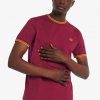 T-shirts med dubbla spetsar T-shirts med dubbla spetsar