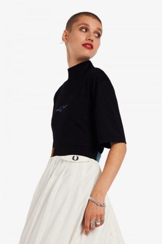 T-shirts med hög hals och märkestryck
