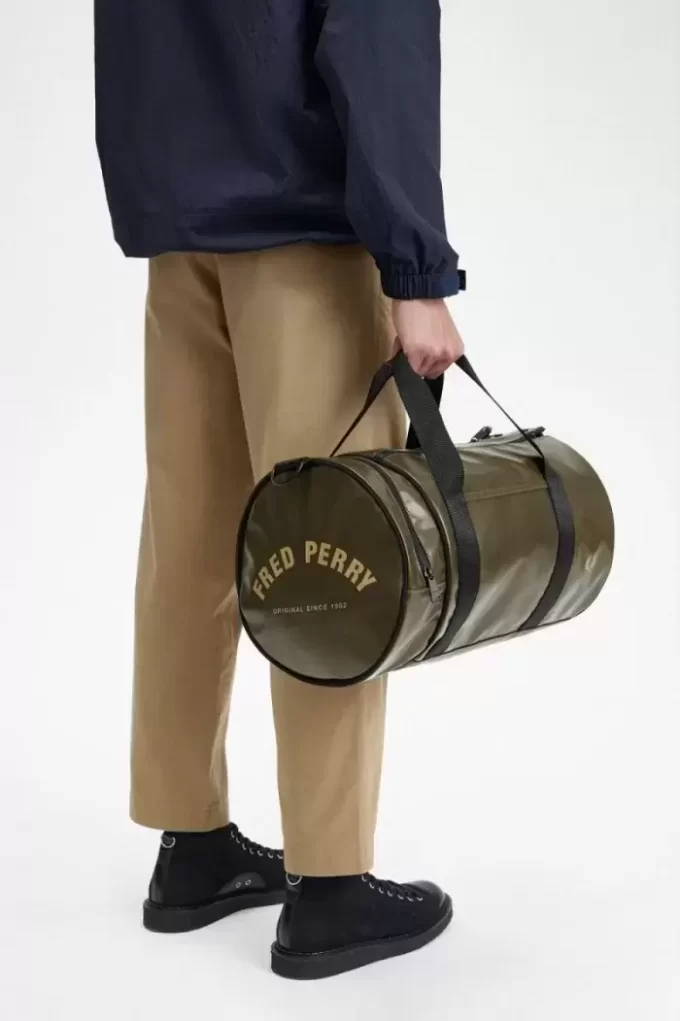 Tonal Barrel herrväskor