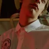 Överdimensionerad herrskjorta med lappdetalj Överdimensionerad herrskjorta med lappdetalj